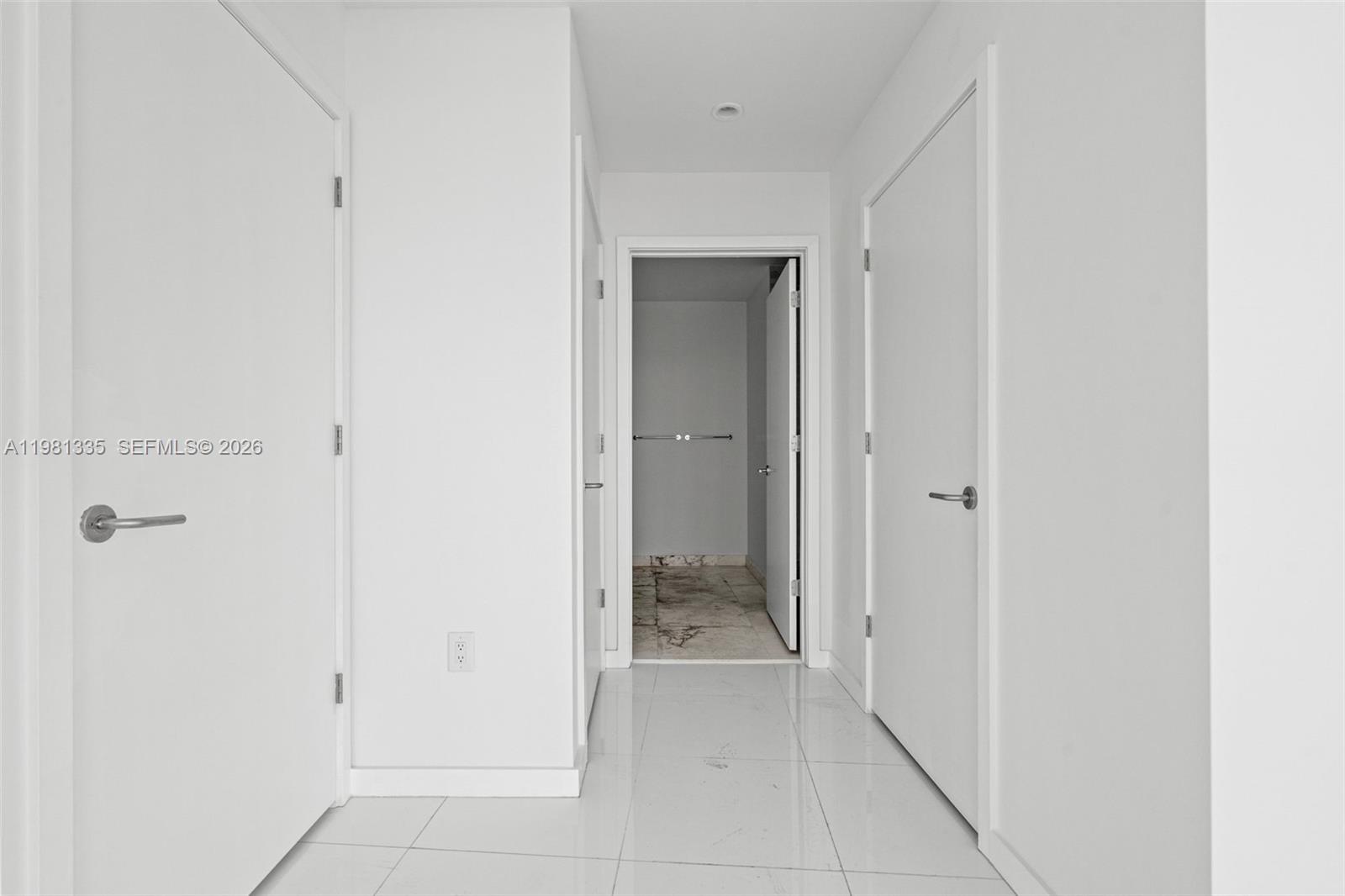 851 NE 1st Ave #2200 Miami, FL 33132