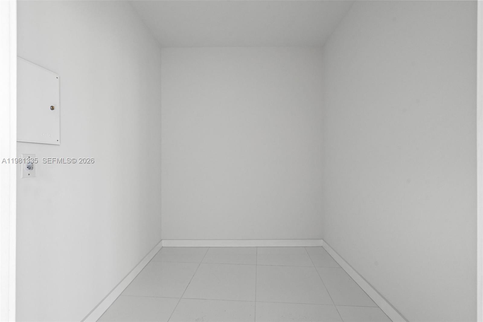 851 NE 1st Ave #2200 Miami, FL 33132