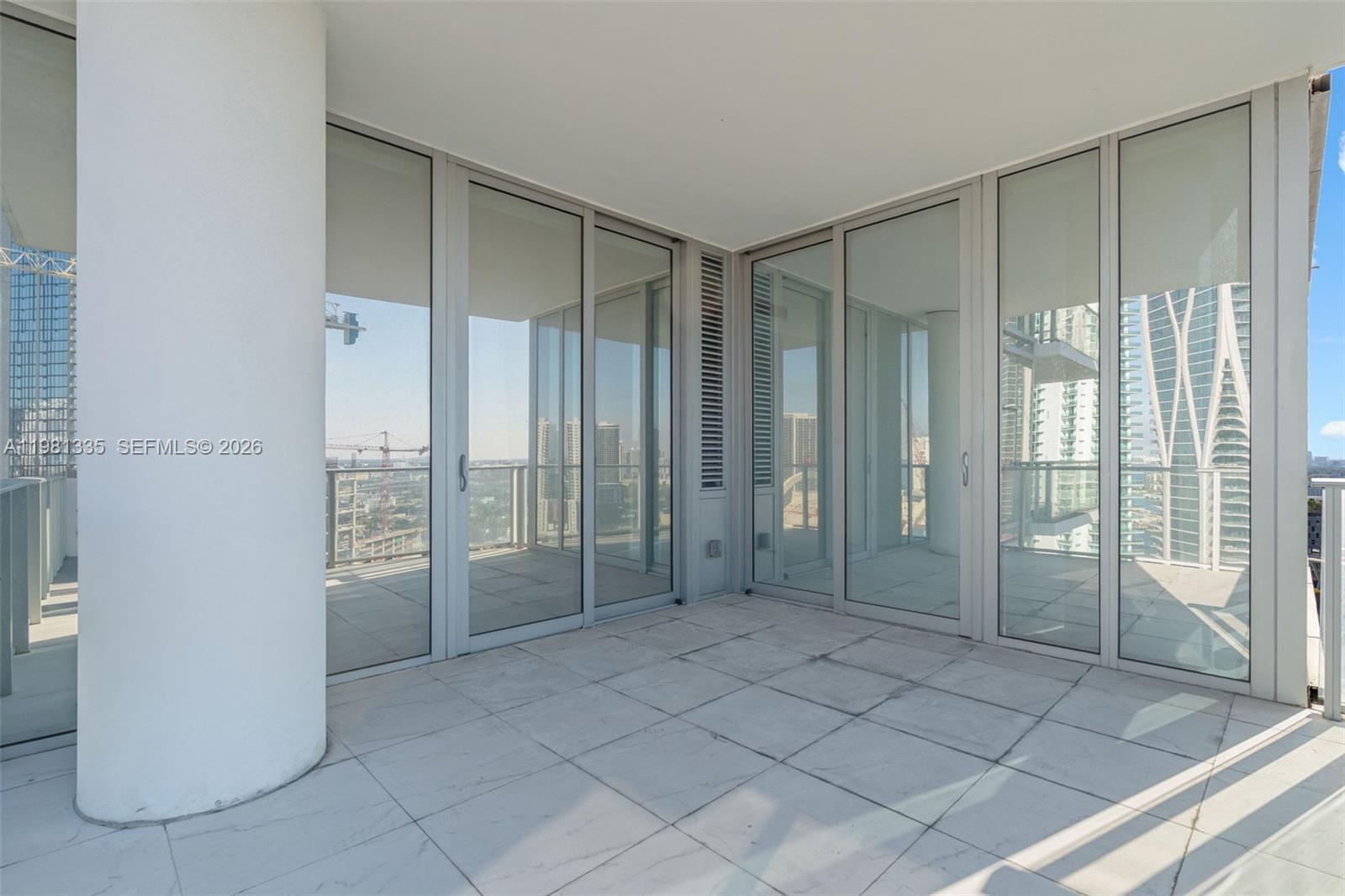 851 NE 1st Ave #2200 Miami, FL 33132