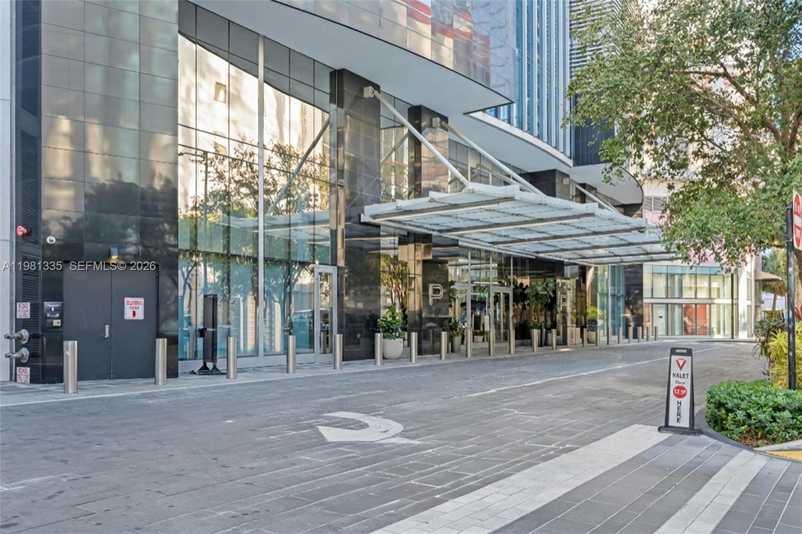 851 NE 1st Ave #2200 Miami, FL 33132