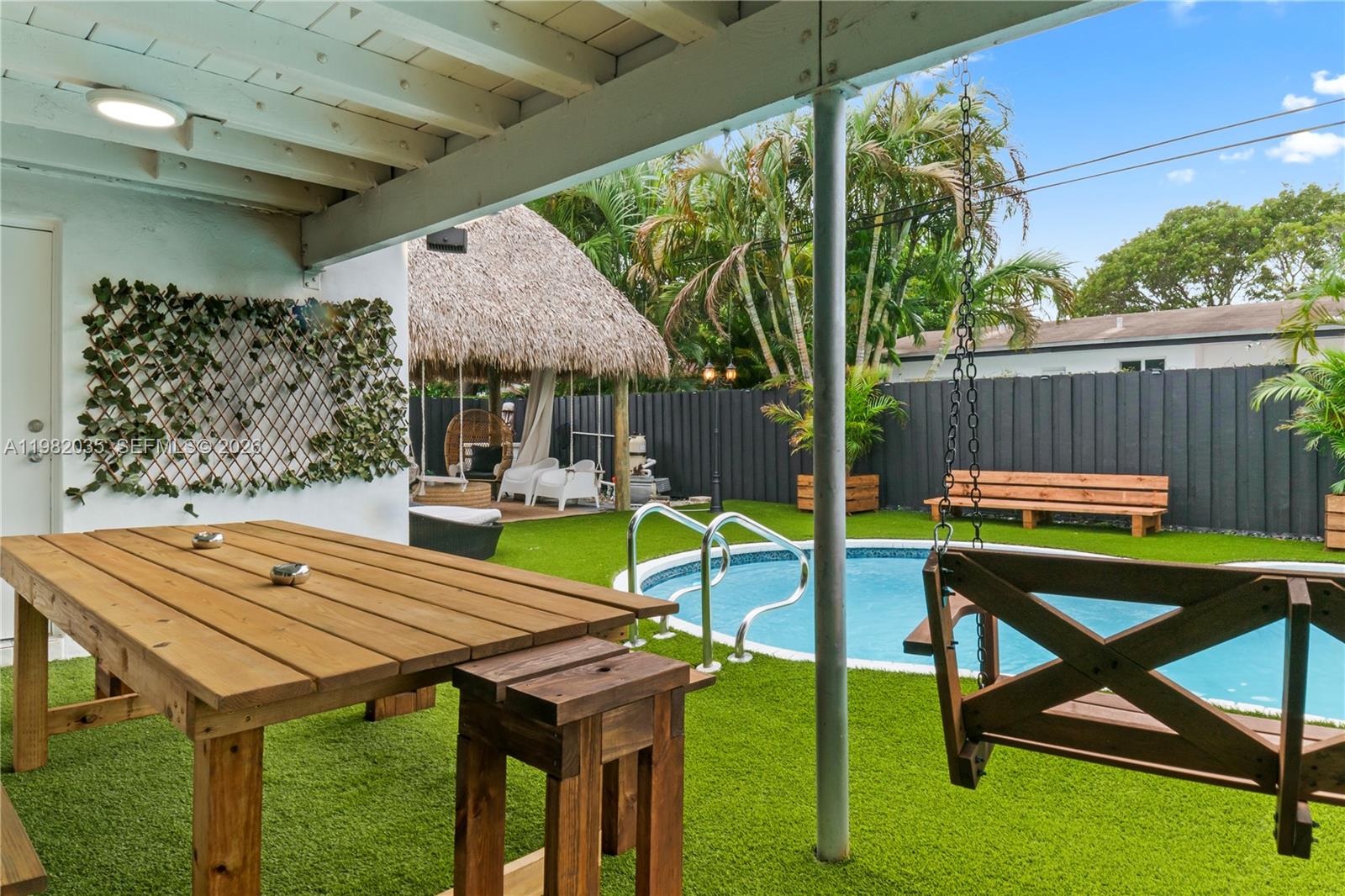 19440 NE 18th Pl Miami, FL 33179