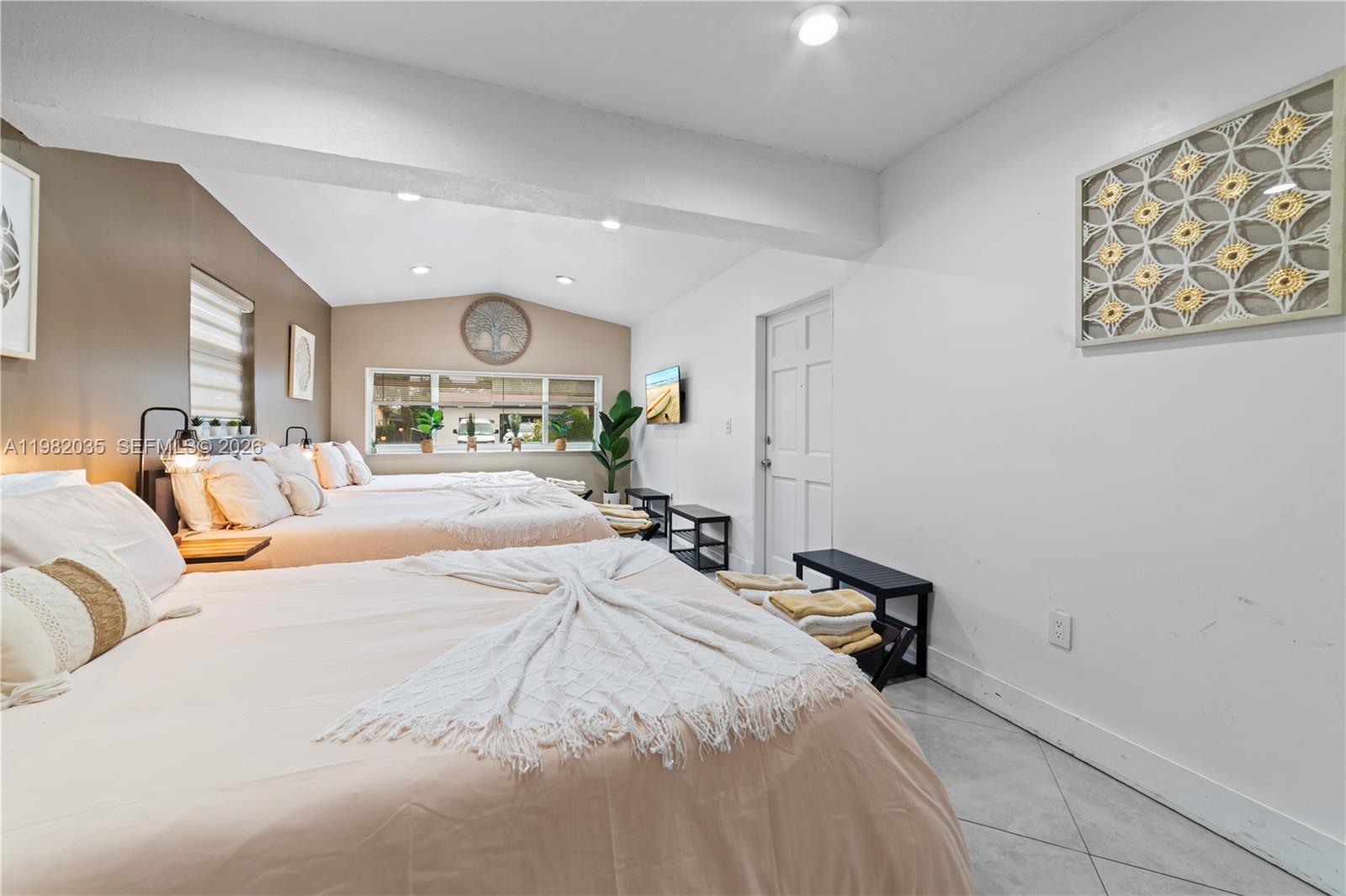 19440 NE 18th Pl Miami, FL 33179