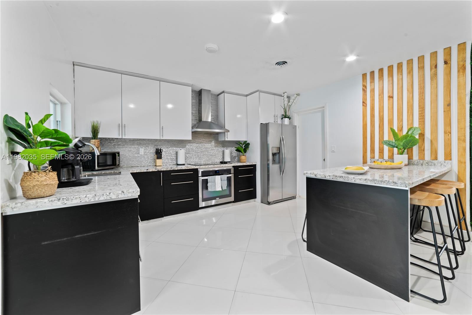 19440 NE 18th Pl Miami, FL 33179