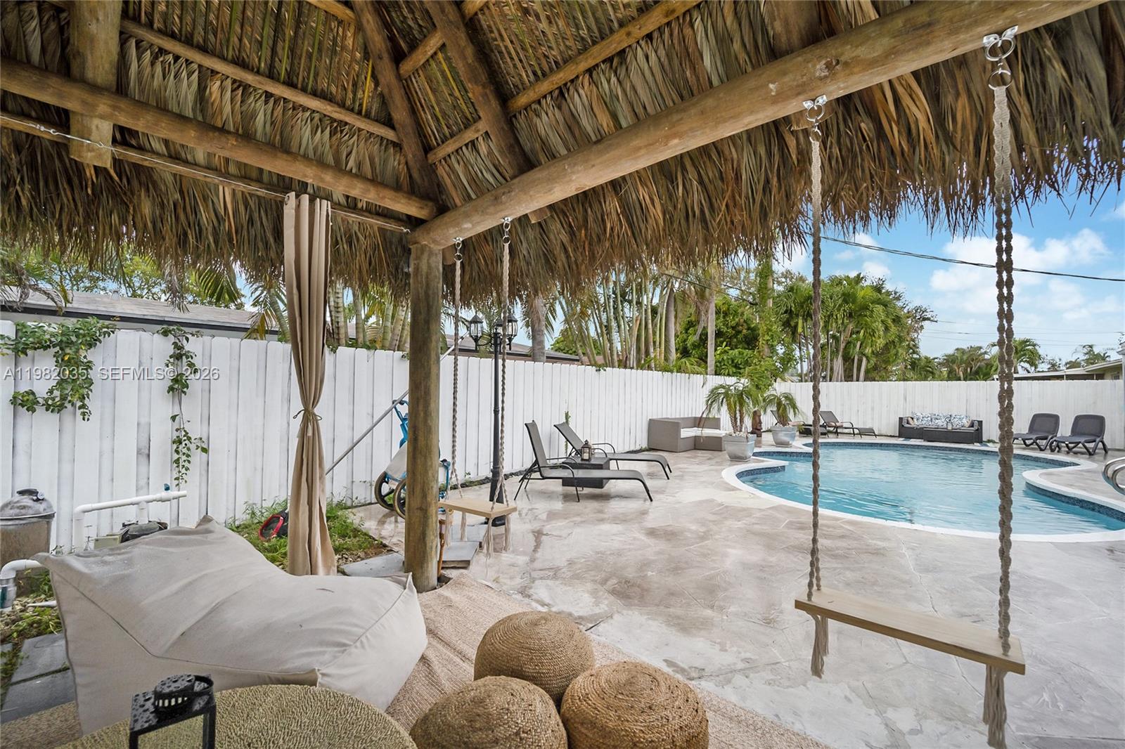 19440 NE 18th Pl Miami, FL 33179