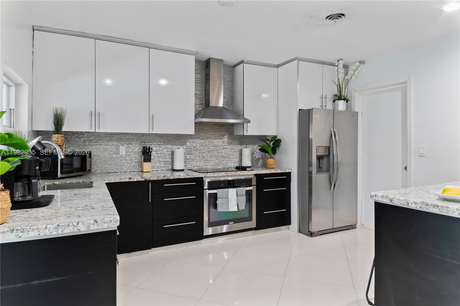 19440 NE 18th Pl Miami, FL 33179