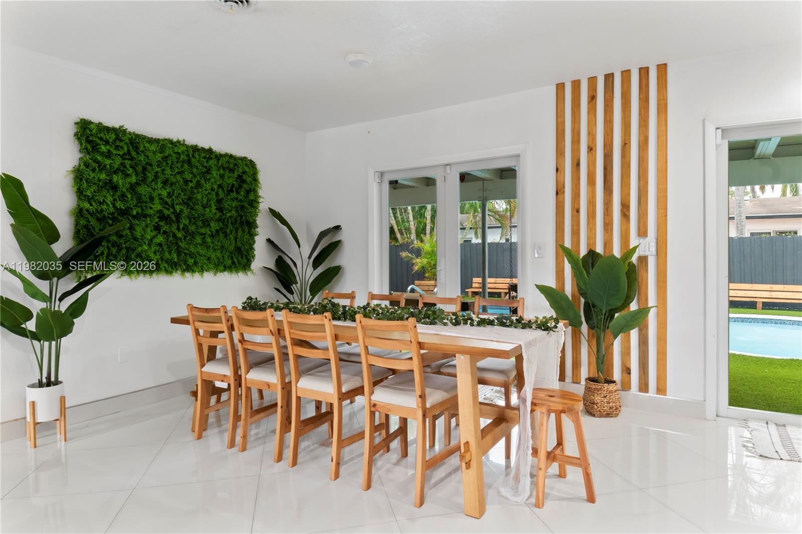 19440 NE 18th Pl Miami, FL 33179