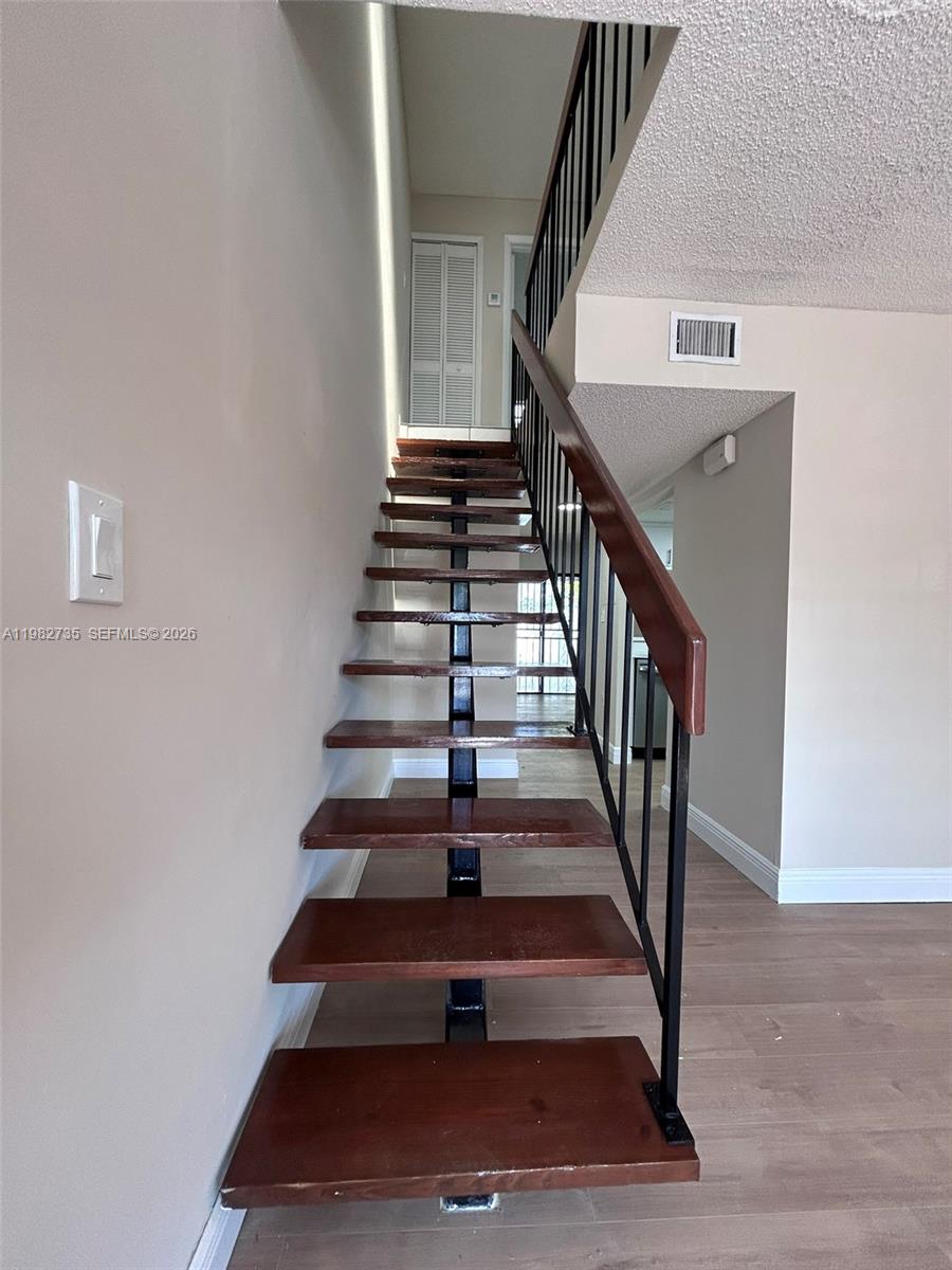 1072 W 79th St #32 Hialeah, FL 33014