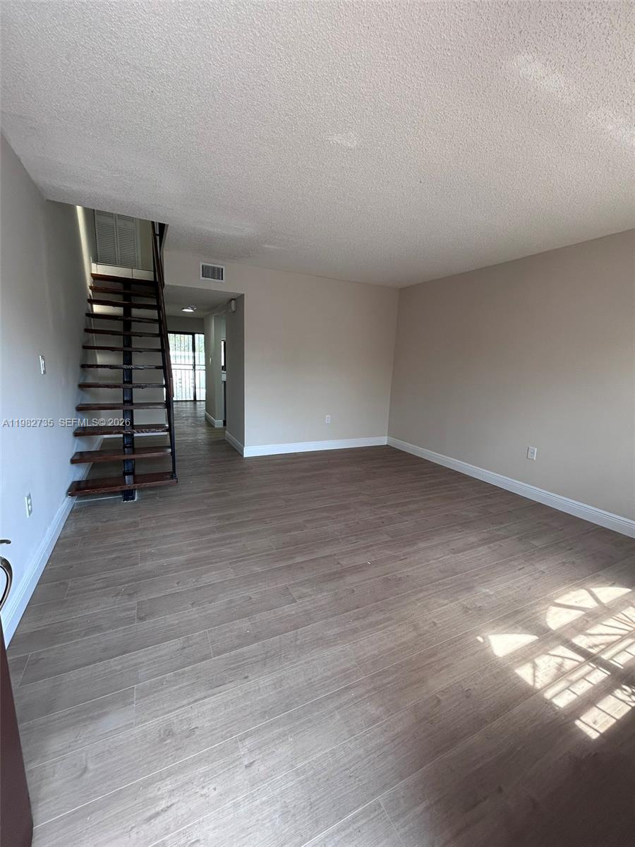 1072 W 79th St #32 Hialeah, FL 33014