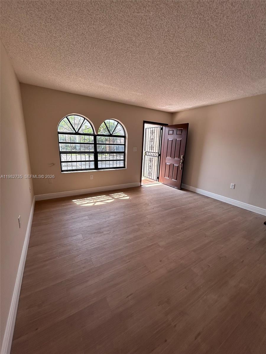 1072 W 79th St #32 Hialeah, FL 33014