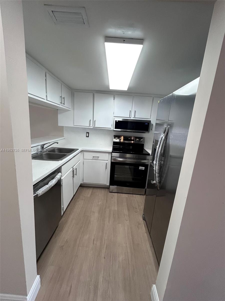 1072 W 79th St #32 Hialeah, FL 33014