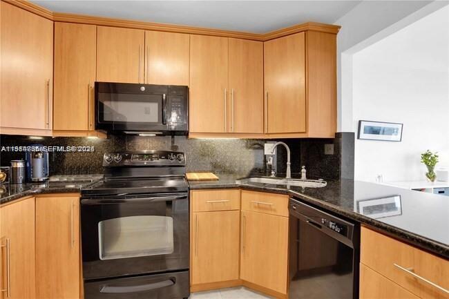 1228 West Ave #308 Miami Beach, FL 33139