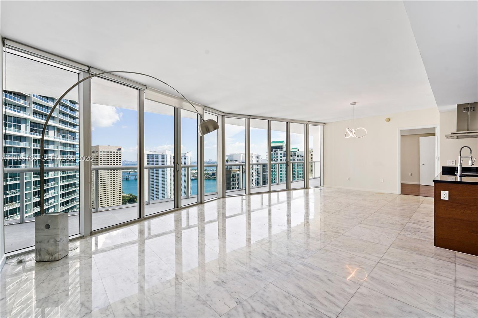 495 Brickell Ave #3904