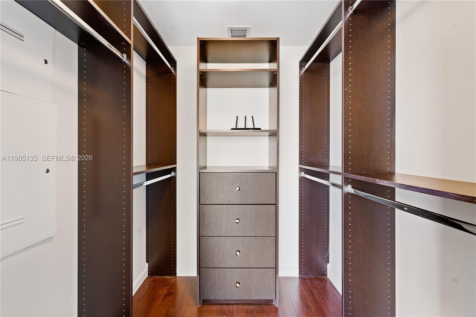 image Icon Brickell II13