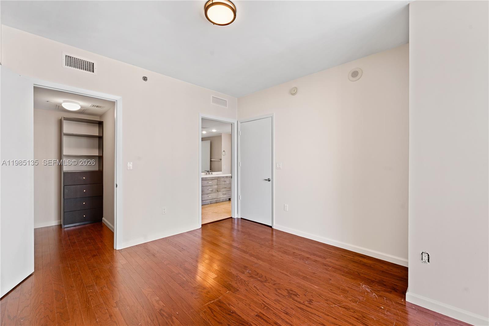 image Icon Brickell II17