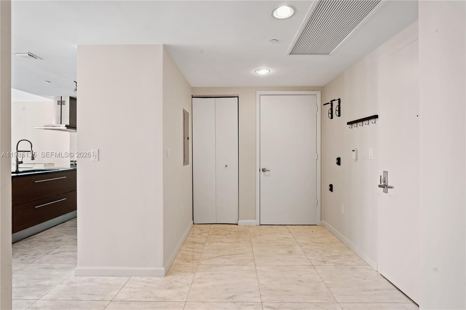 image Icon Brickell II6