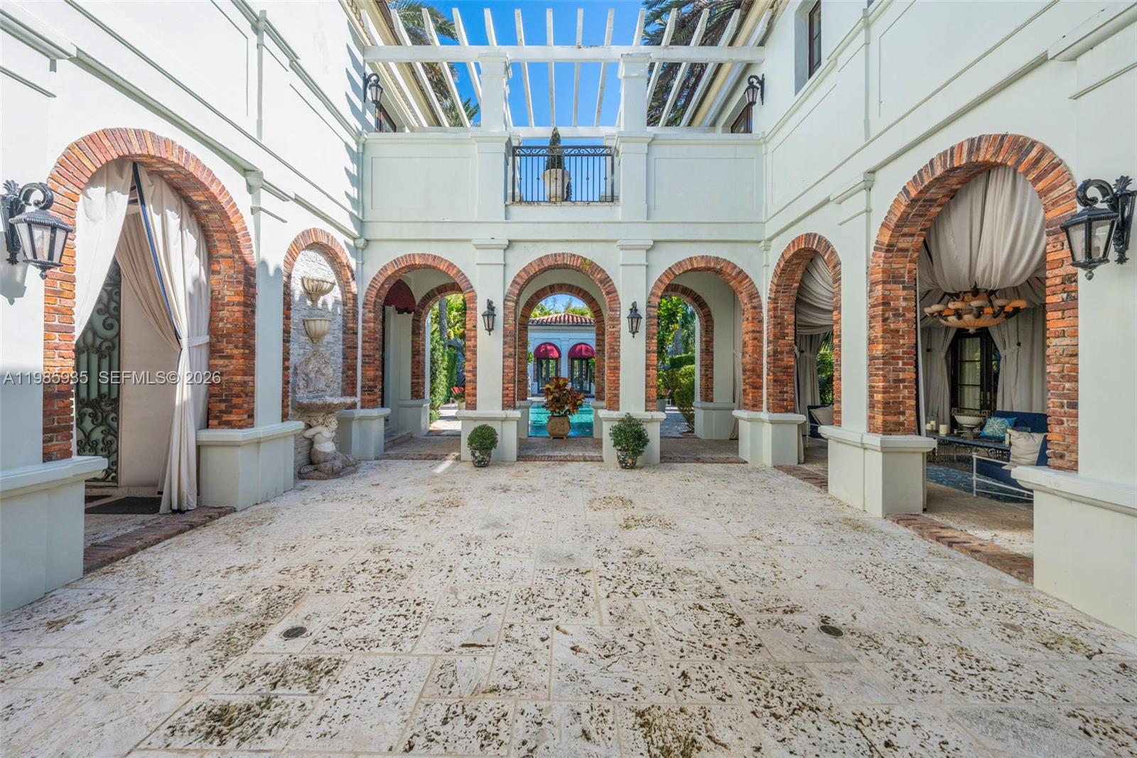 9401 Journeys End Rd Coral Gables, FL 33156