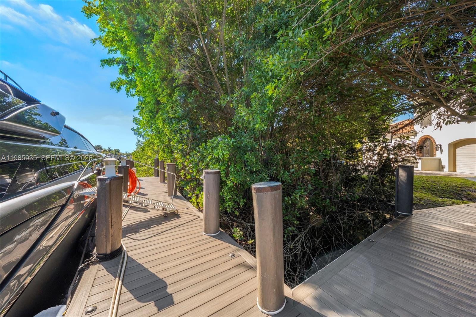 9401 Journeys End Rd Coral Gables, FL 33156