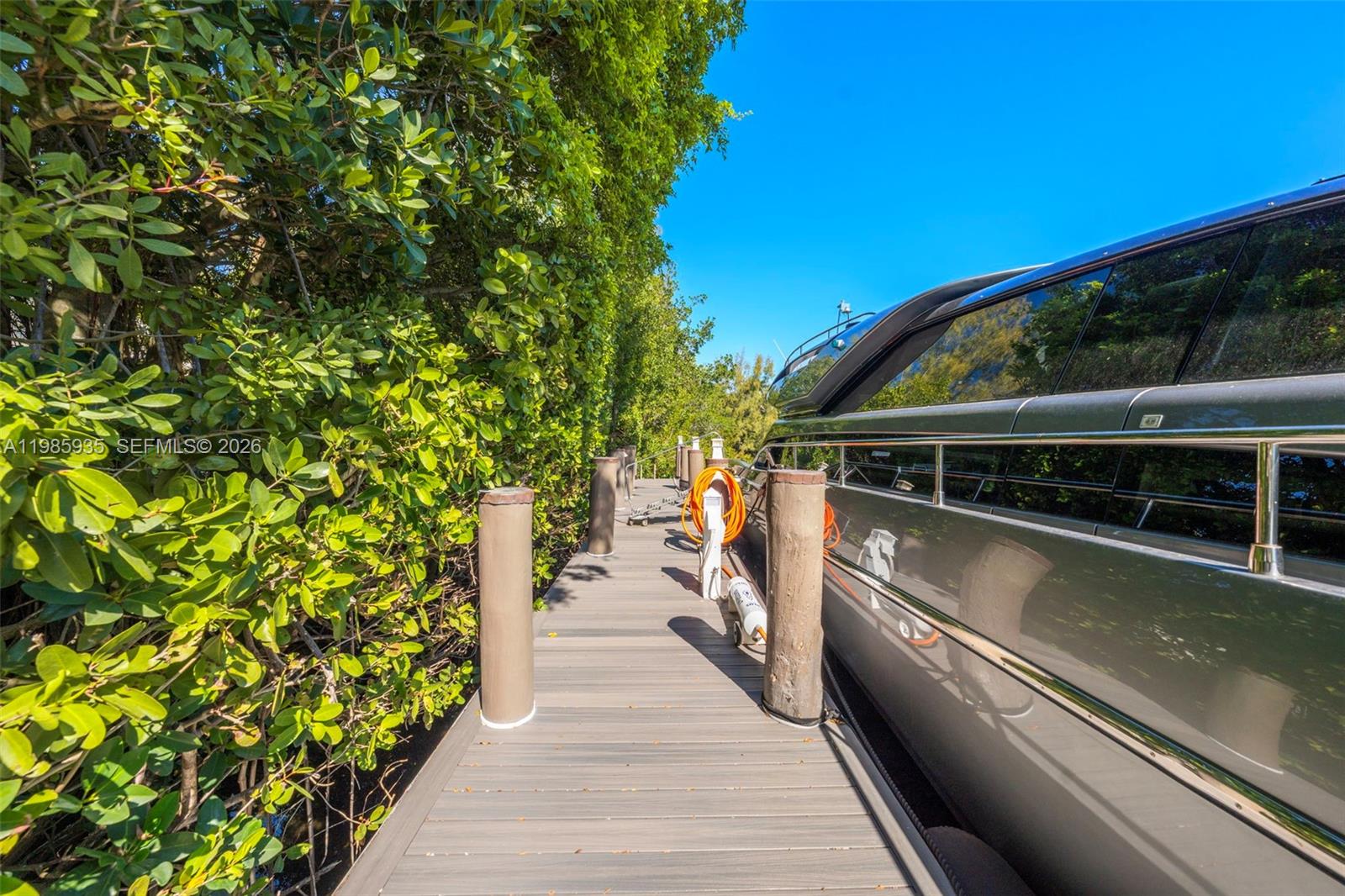 9401 Journeys End Rd Coral Gables, FL 33156