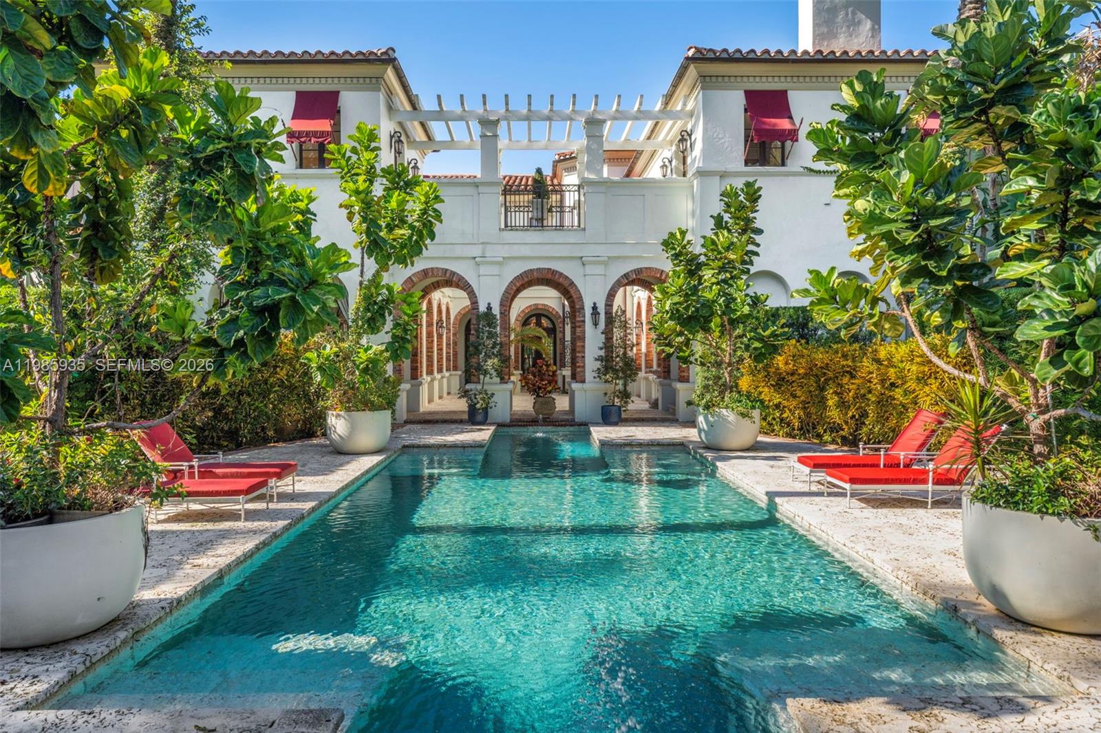 9401 Journeys End Rd Coral Gables, FL 33156