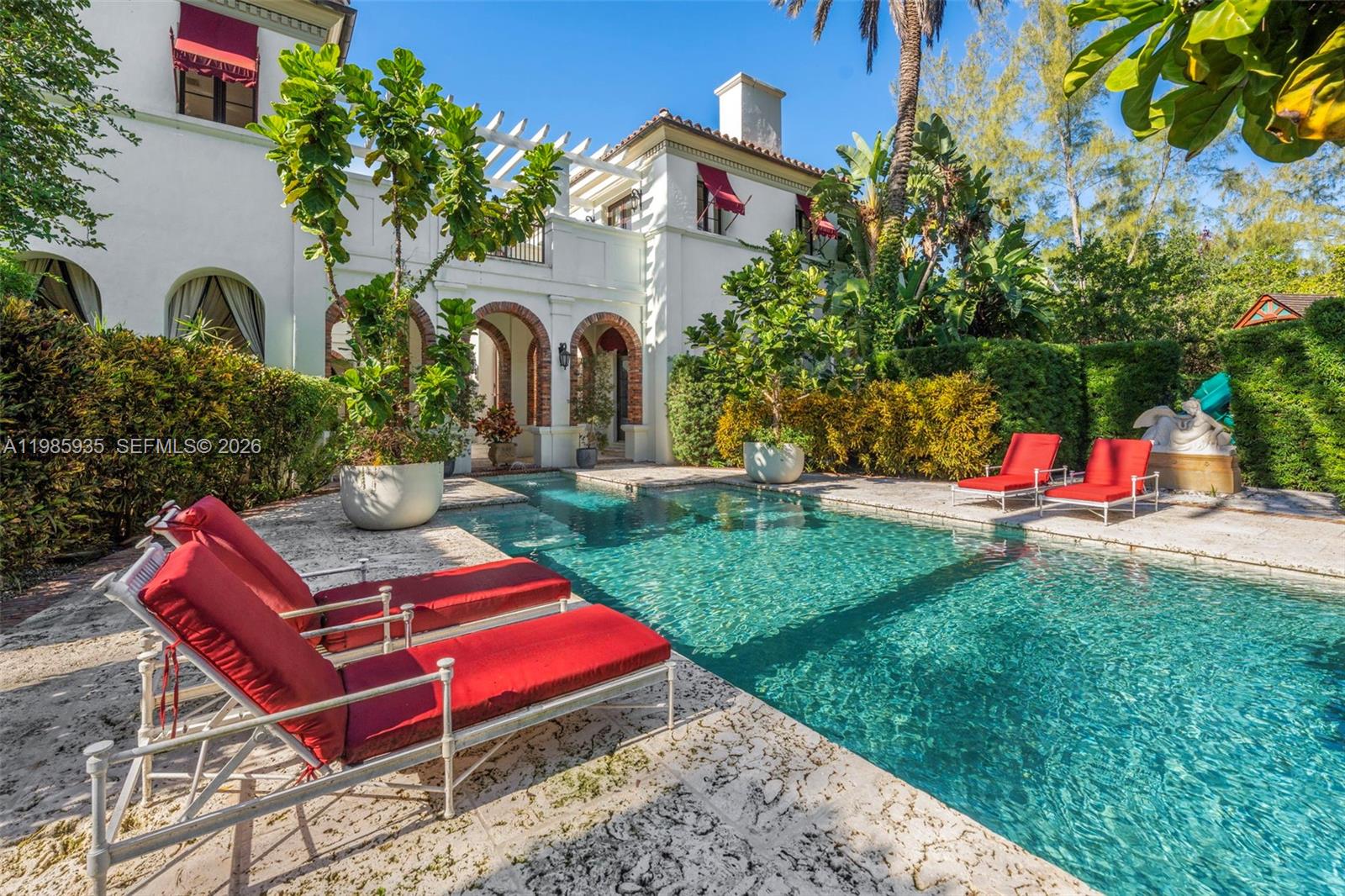 9401 Journeys End Rd Coral Gables, FL 33156