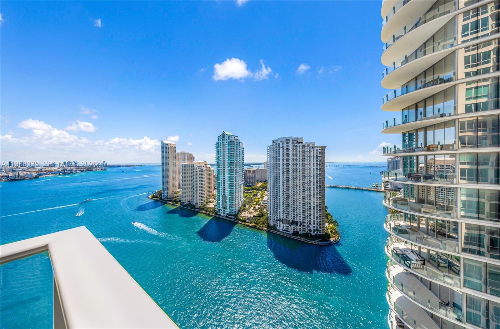 300 S Biscayne Blvd #T-2806 Miami, FL 33131