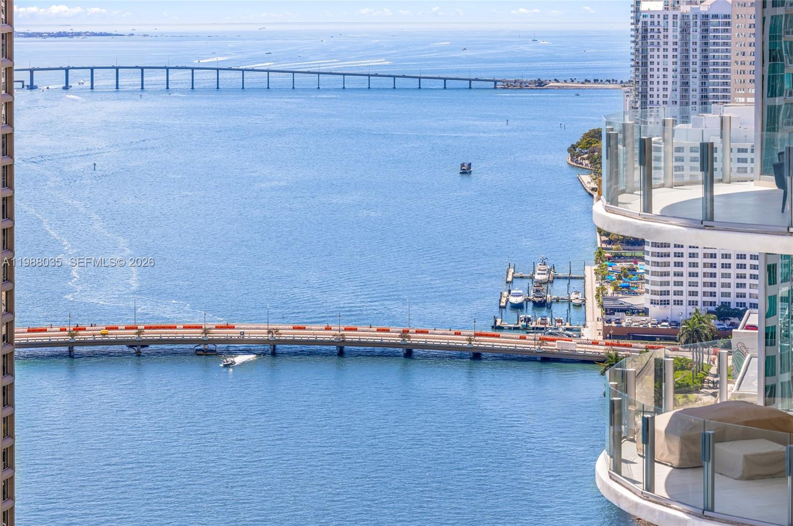 300 S Biscayne Blvd #T-2806 Miami, FL 33131