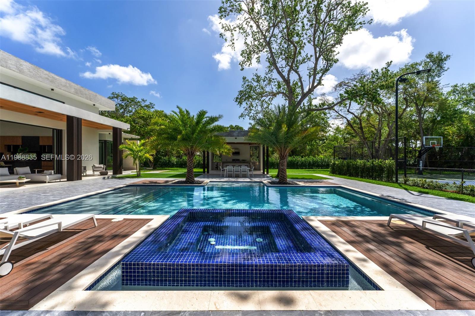 9790 SW 114th St Miami, FL 33176