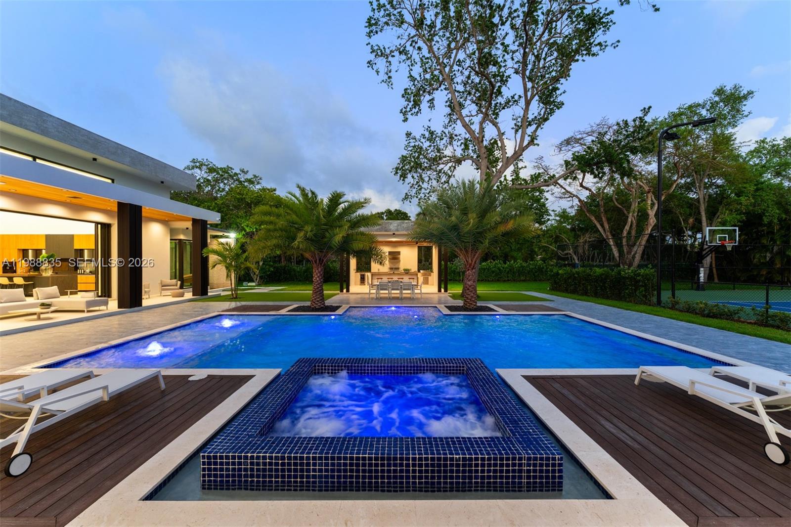 9790 SW 114th St Miami, FL 33176