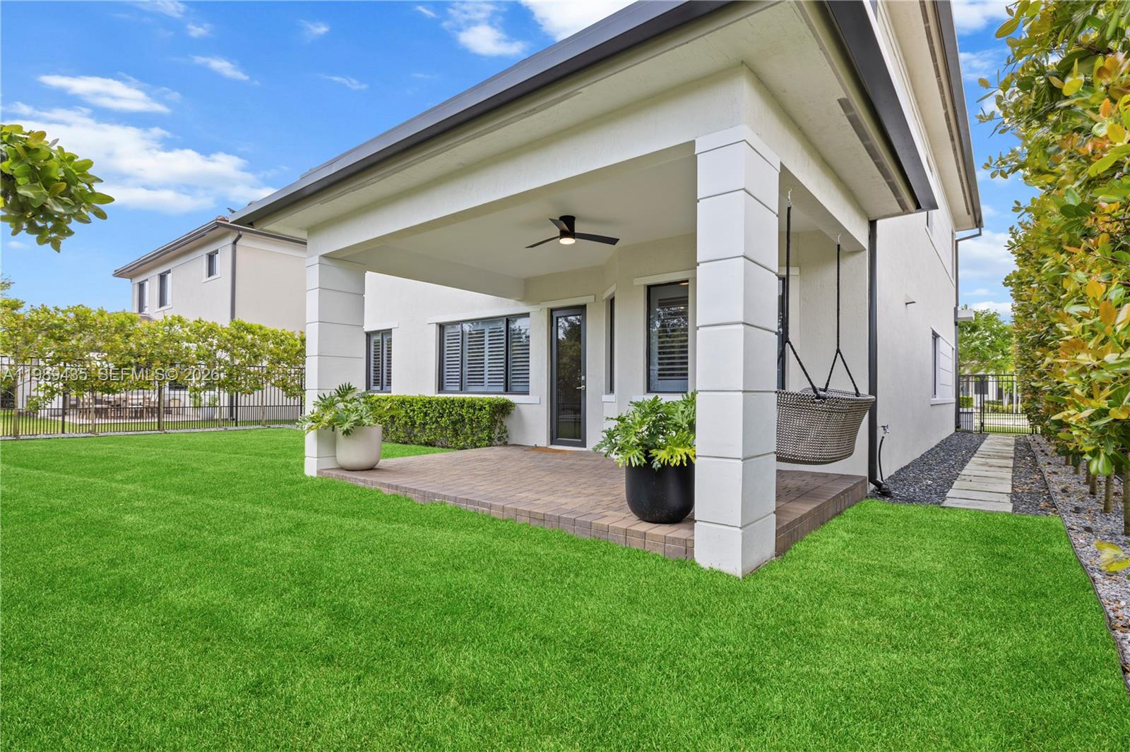 12021 SW 82nd Pl Miami, FL 33156