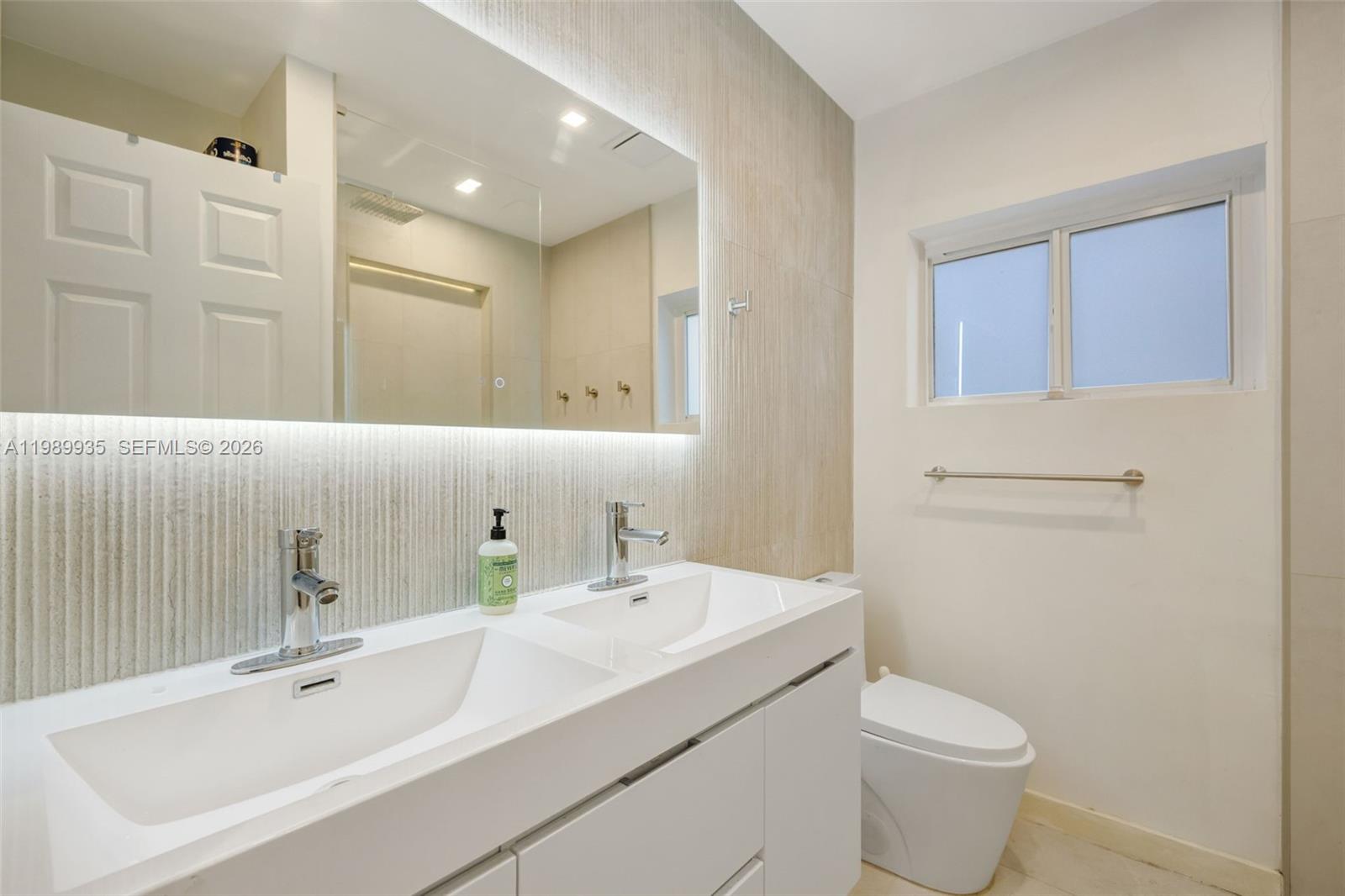 830 NE 72nd St Miami, FL 33138