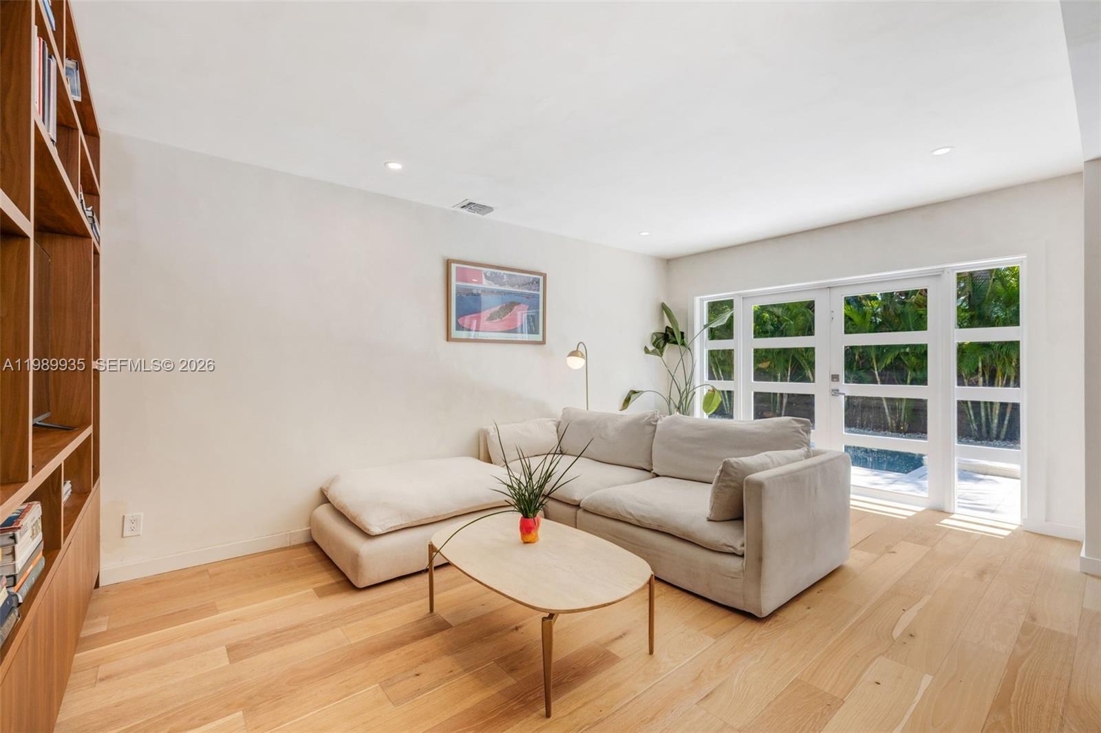 830 NE 72nd St Miami, FL 33138