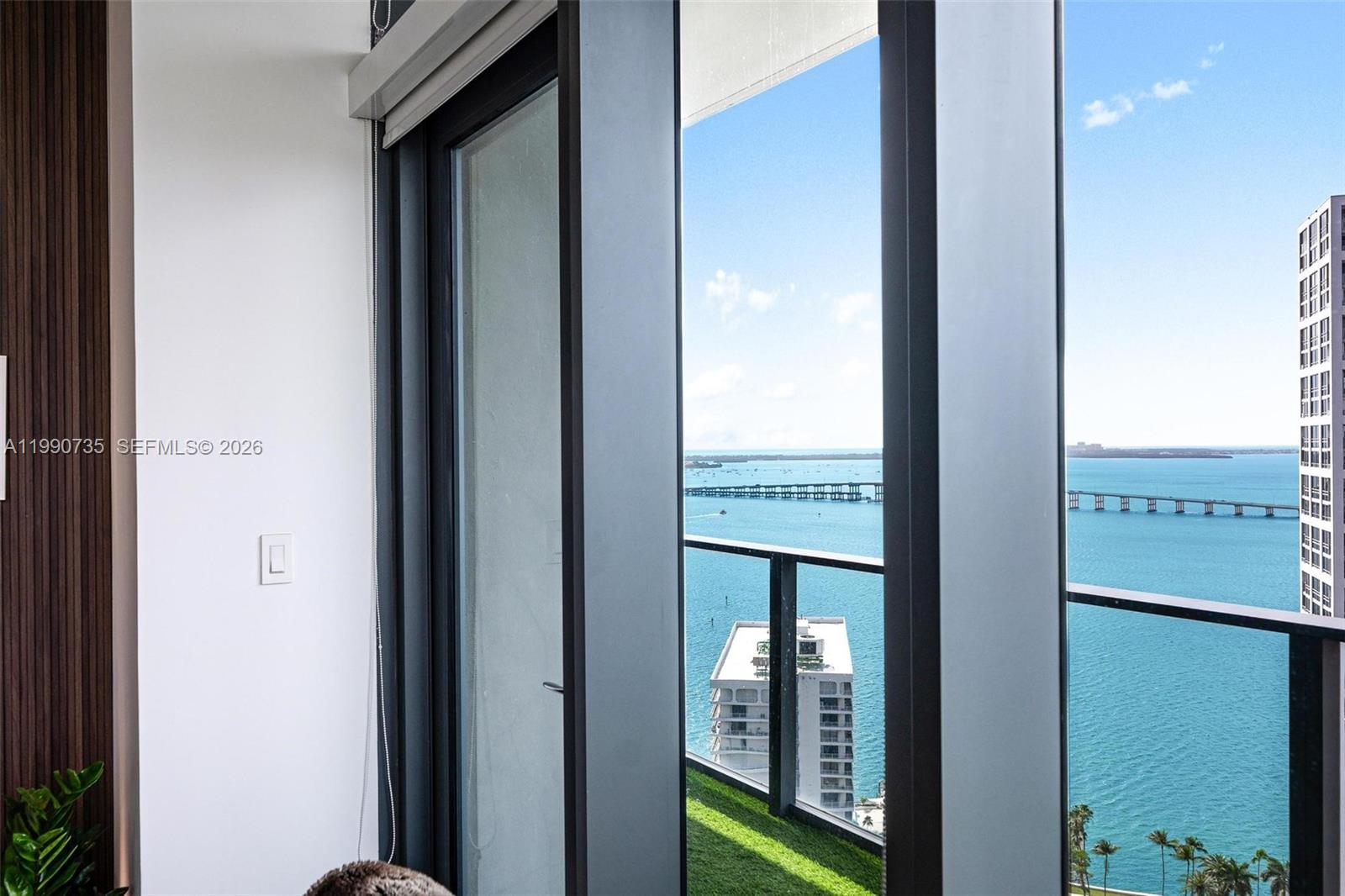 1451 Brickell Ave #2704 Miami, FL 33131