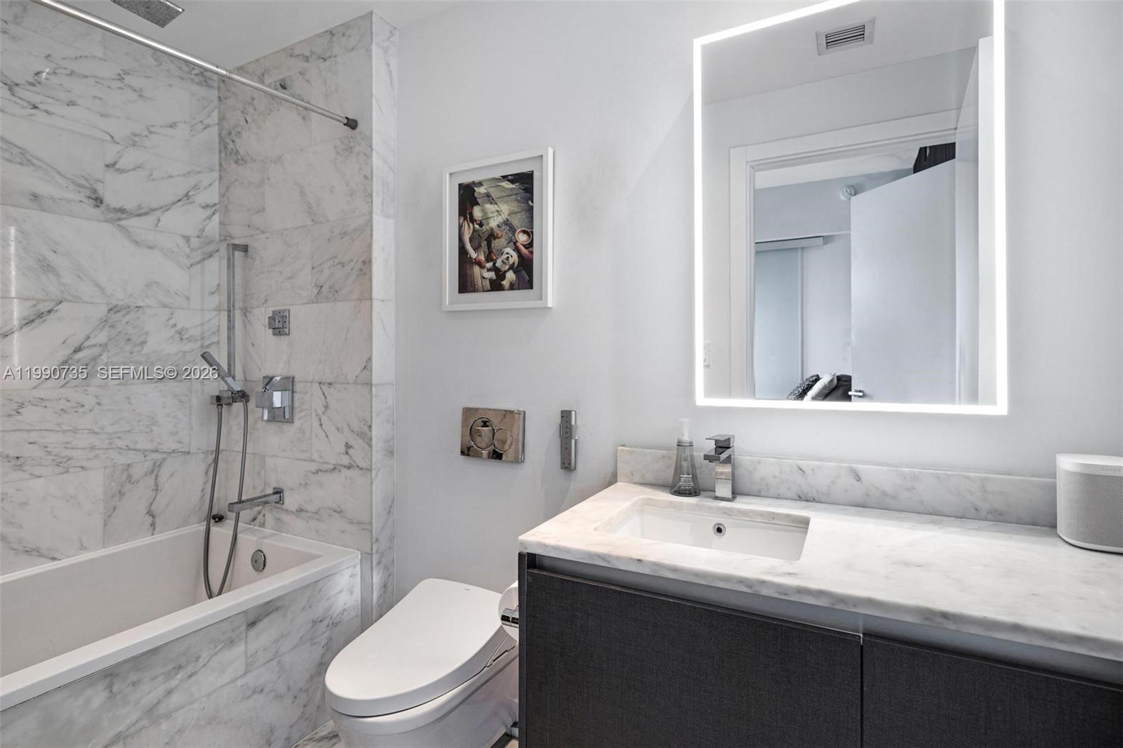 1451 Brickell Ave #2704 Miami, FL 33131