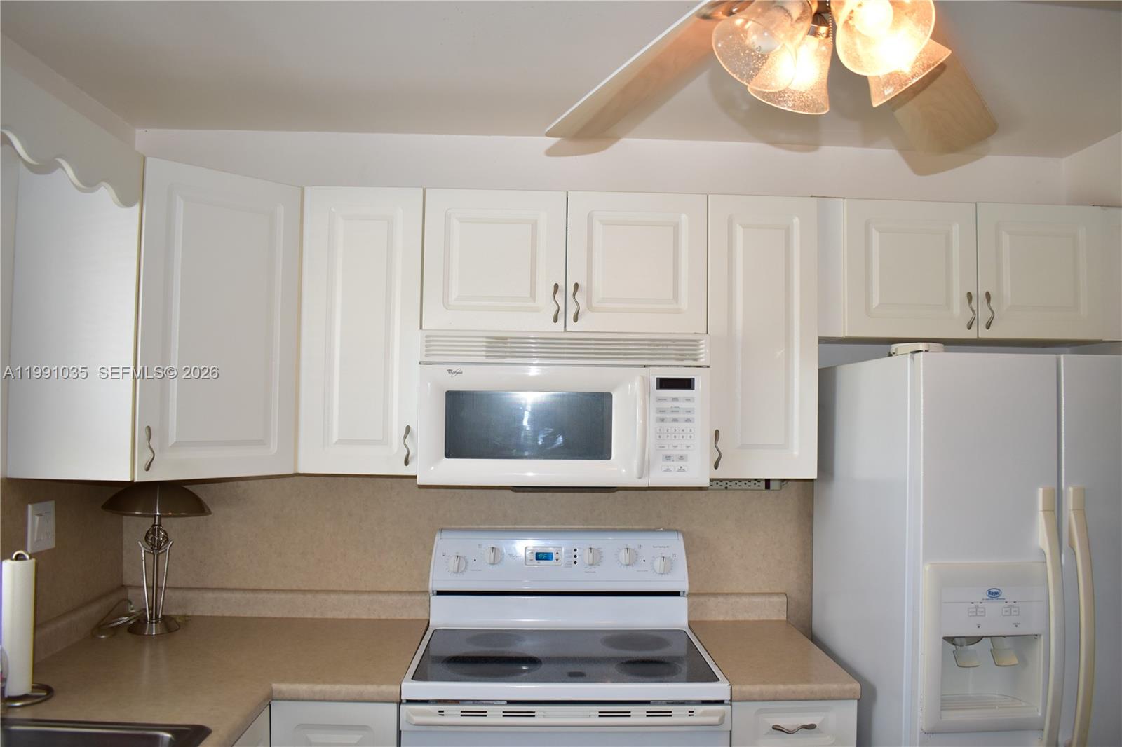 9800 Sunrise Lks Blvd #208 Sunrise, FL 33322