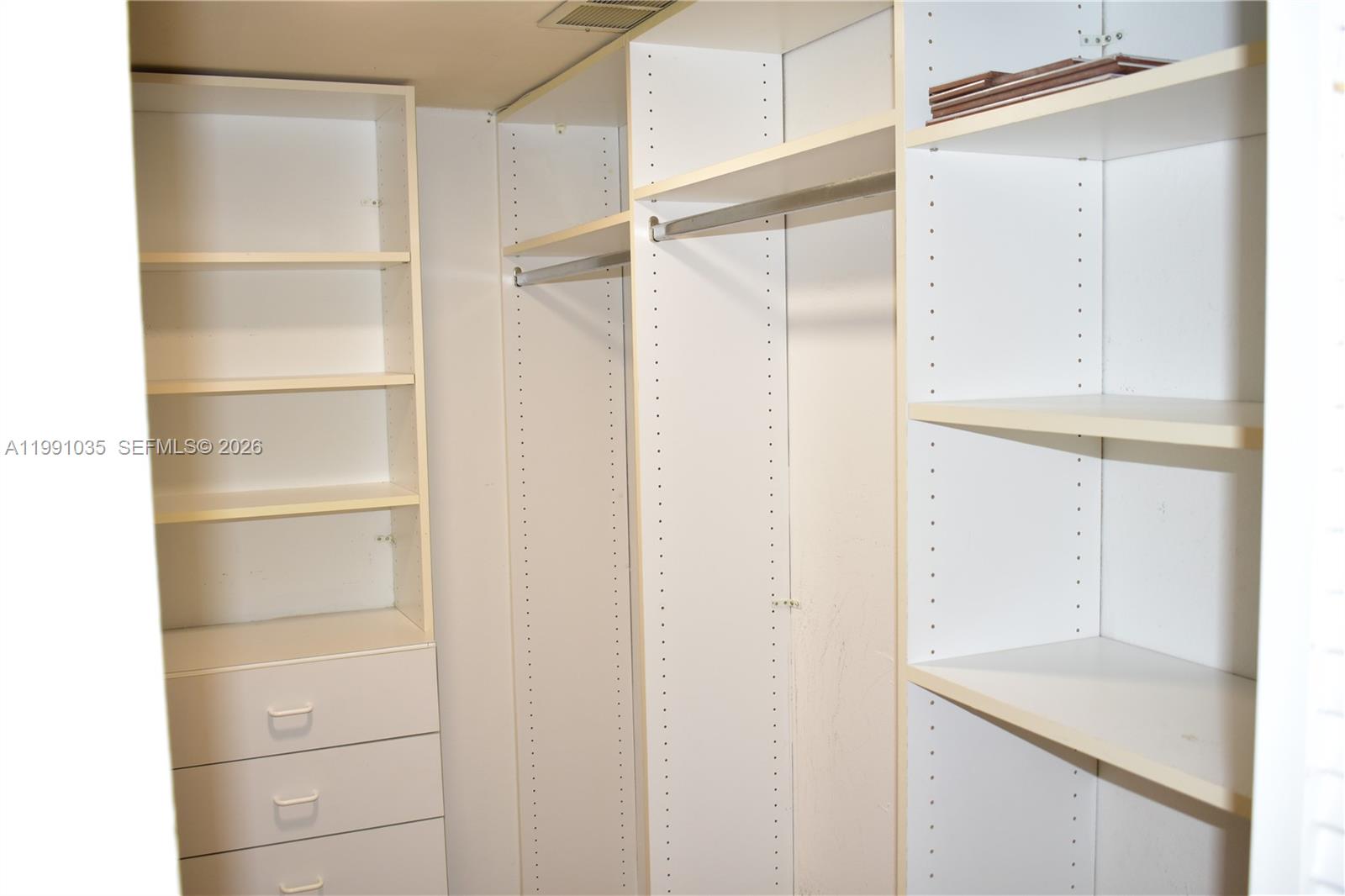 9800 Sunrise Lks Blvd #208 Sunrise, FL 33322