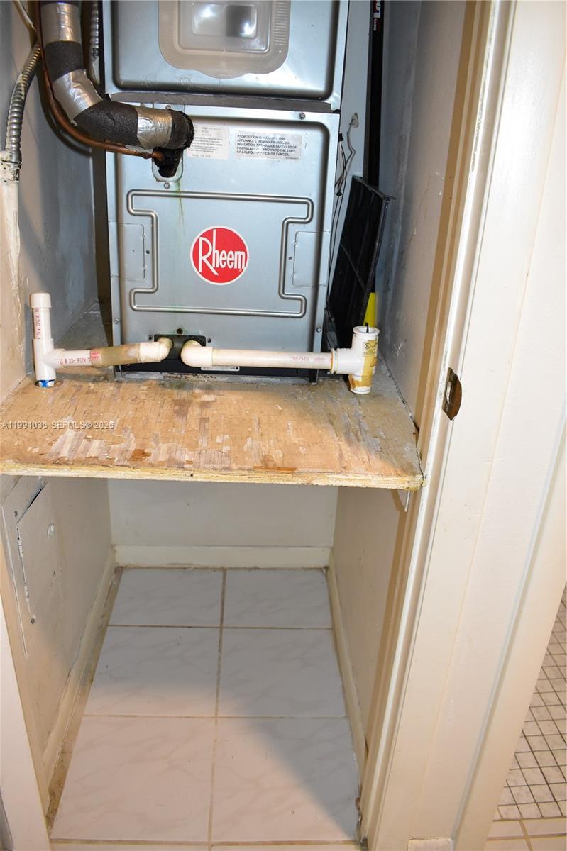 9800 Sunrise Lks Blvd #208 Sunrise, FL 33322