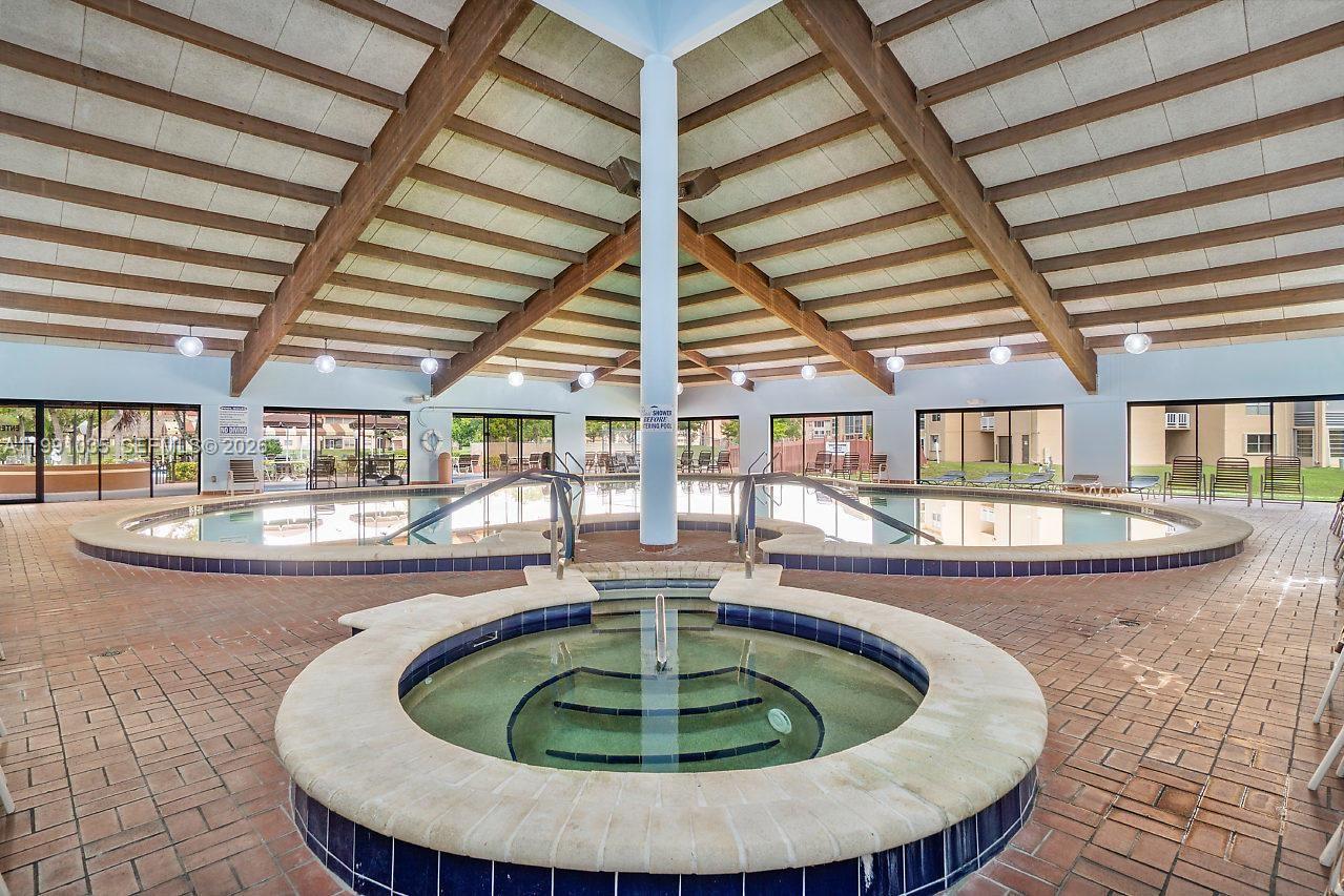 9800 Sunrise Lks Blvd #208 Sunrise, FL 33322