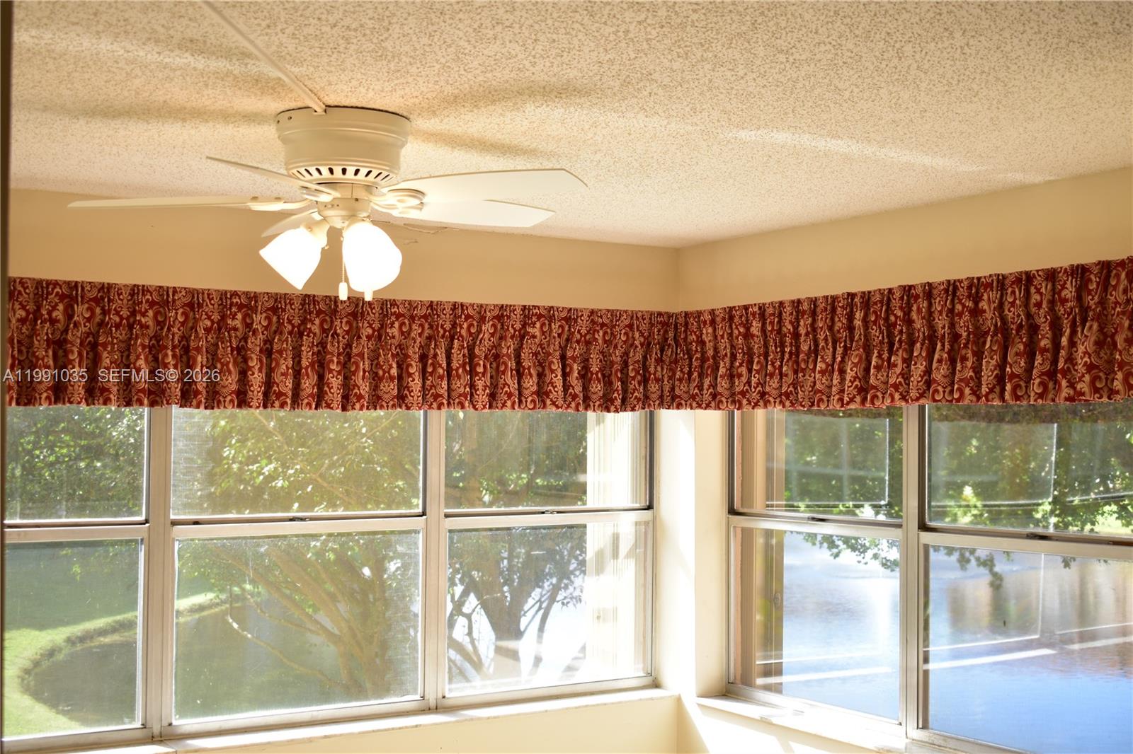 9800 Sunrise Lks Blvd #208 Sunrise, FL 33322