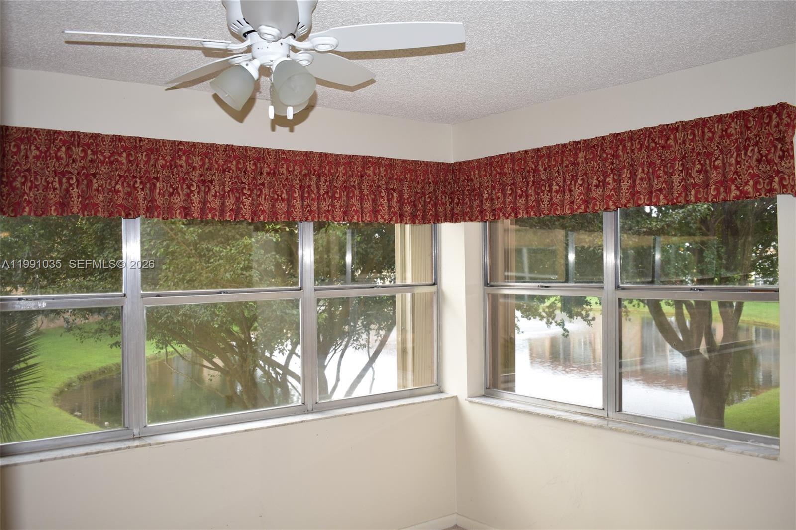 9800 Sunrise Lks Blvd #208 Sunrise, FL 33322