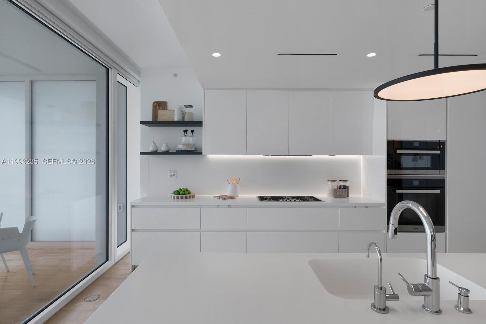 image The Surf Club Four Seasons11