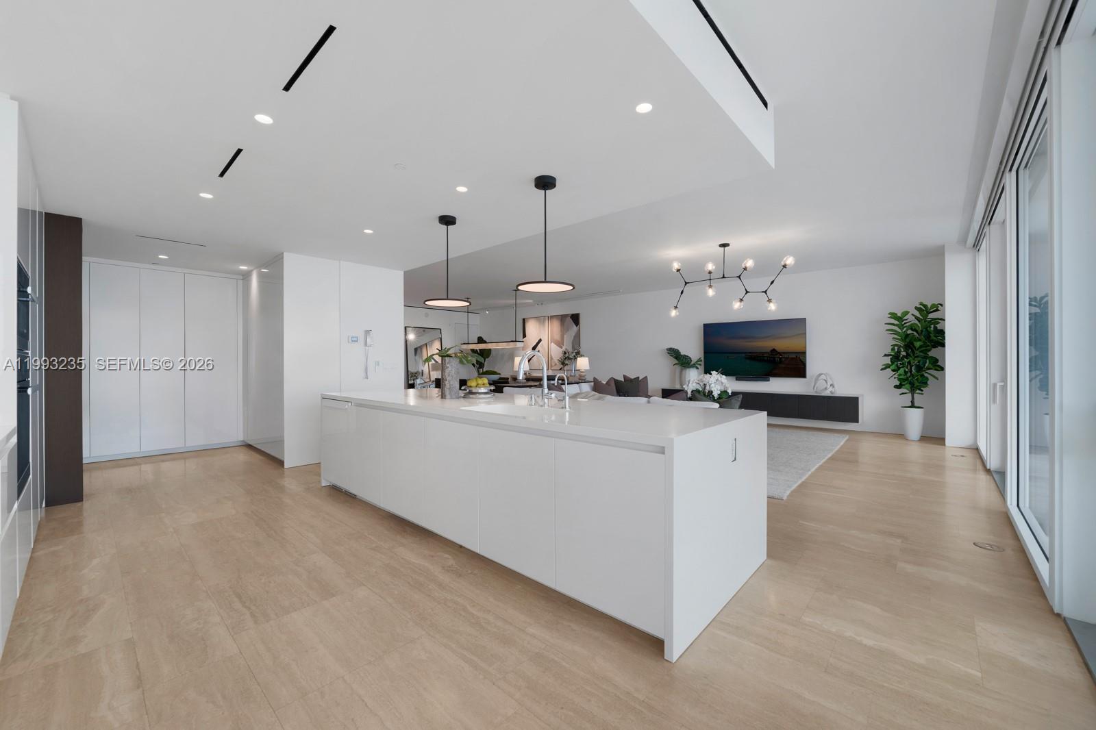 image The Surf Club Four Seasons17