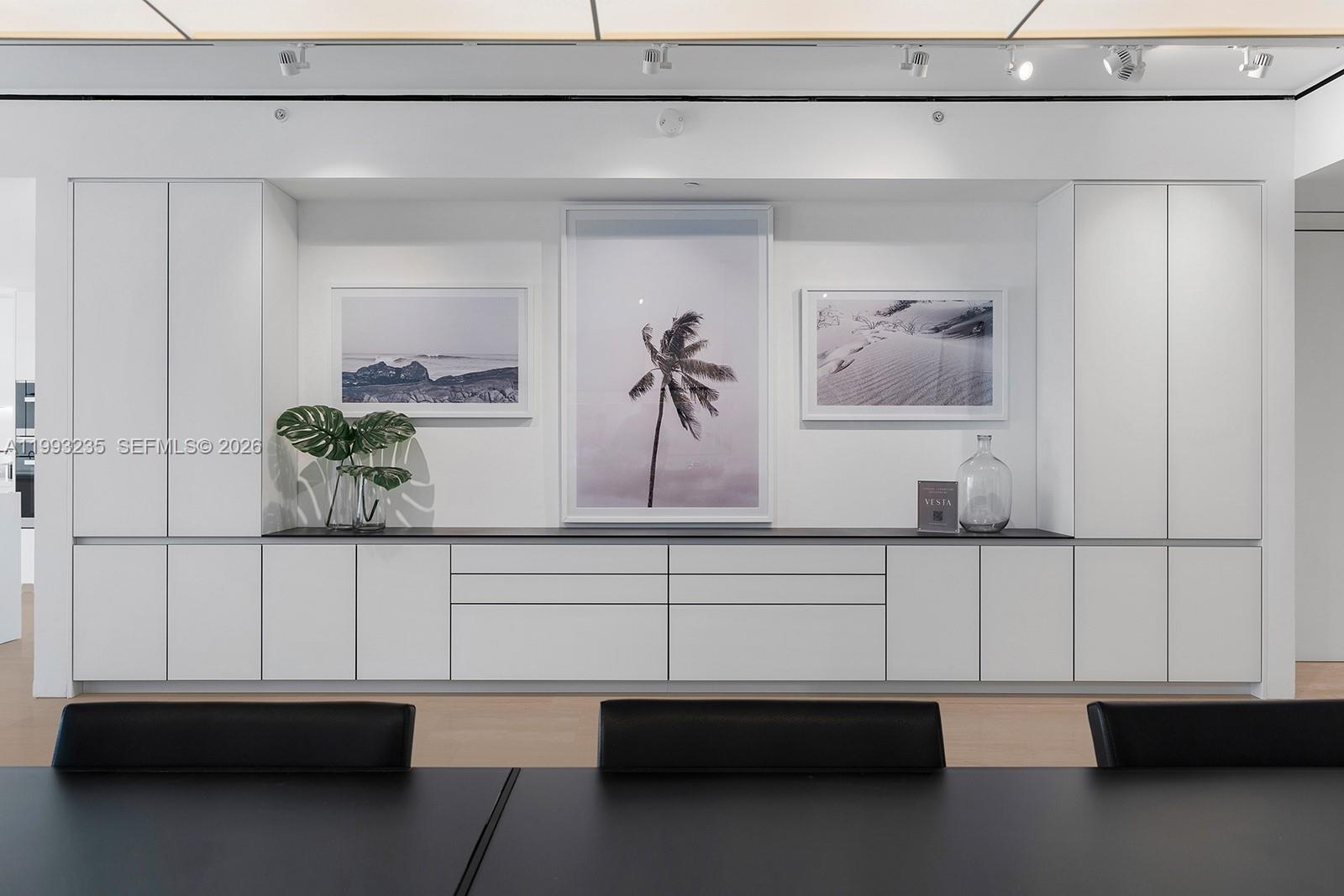 image The Surf Club Four Seasons20