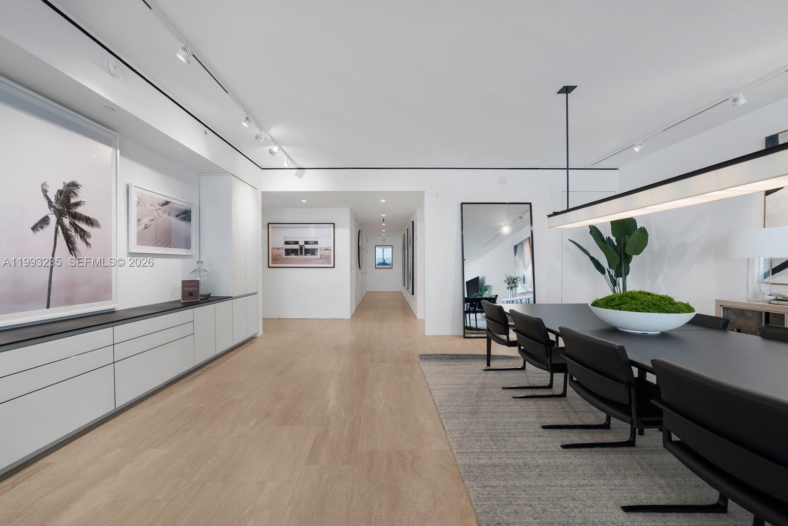 image The Surf Club Four Seasons21