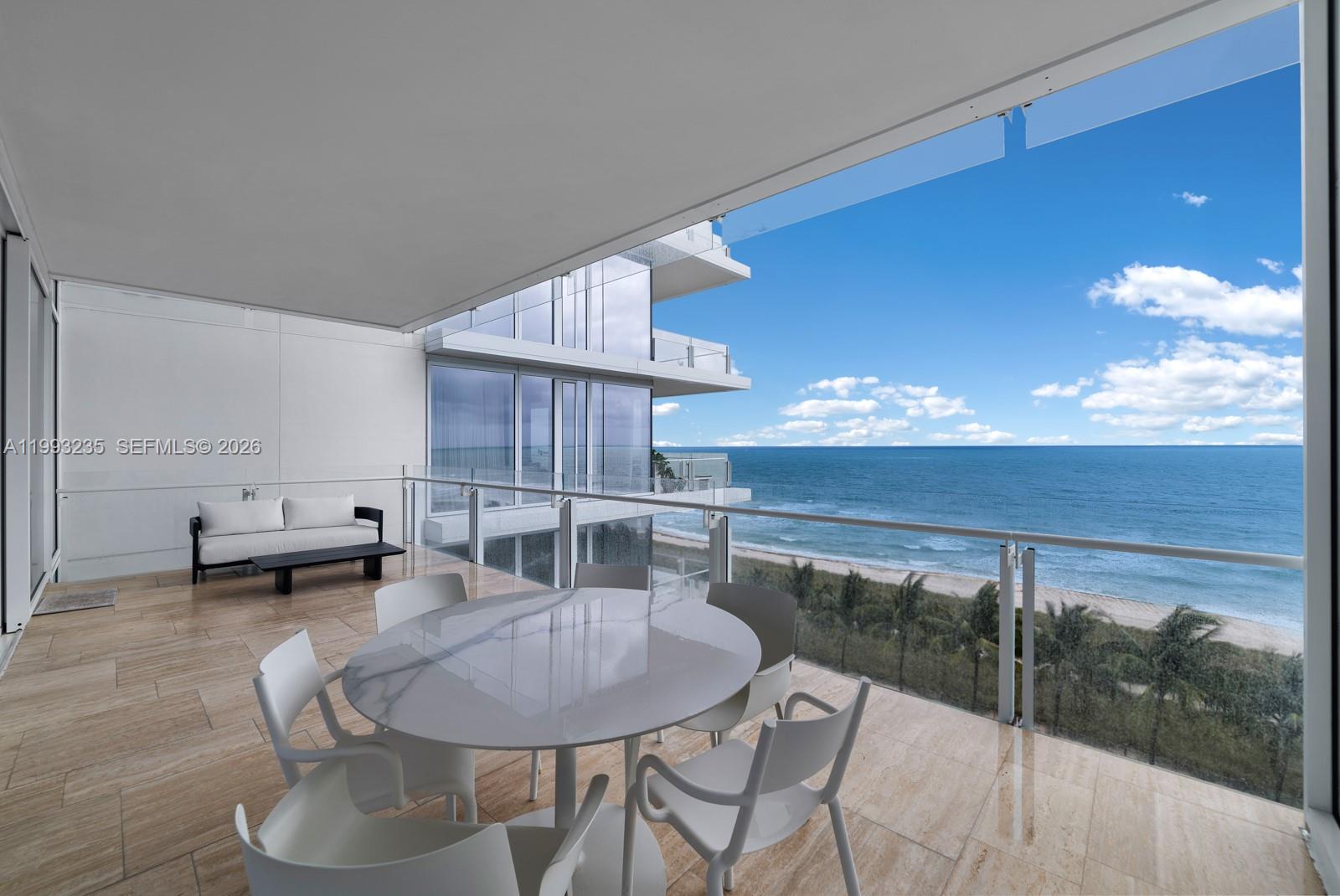 image The Surf Club Four Seasons24