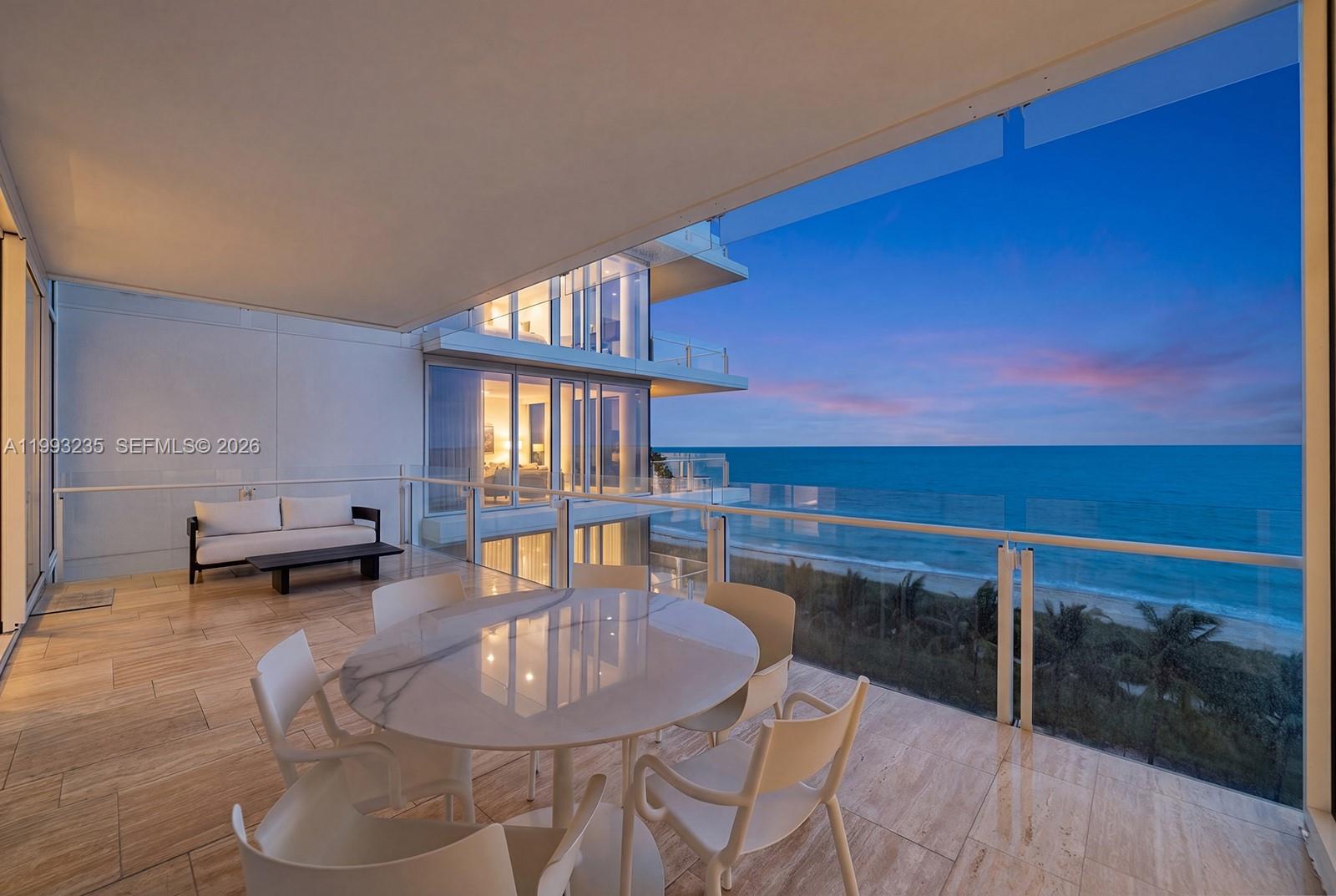 image The Surf Club Four Seasons25