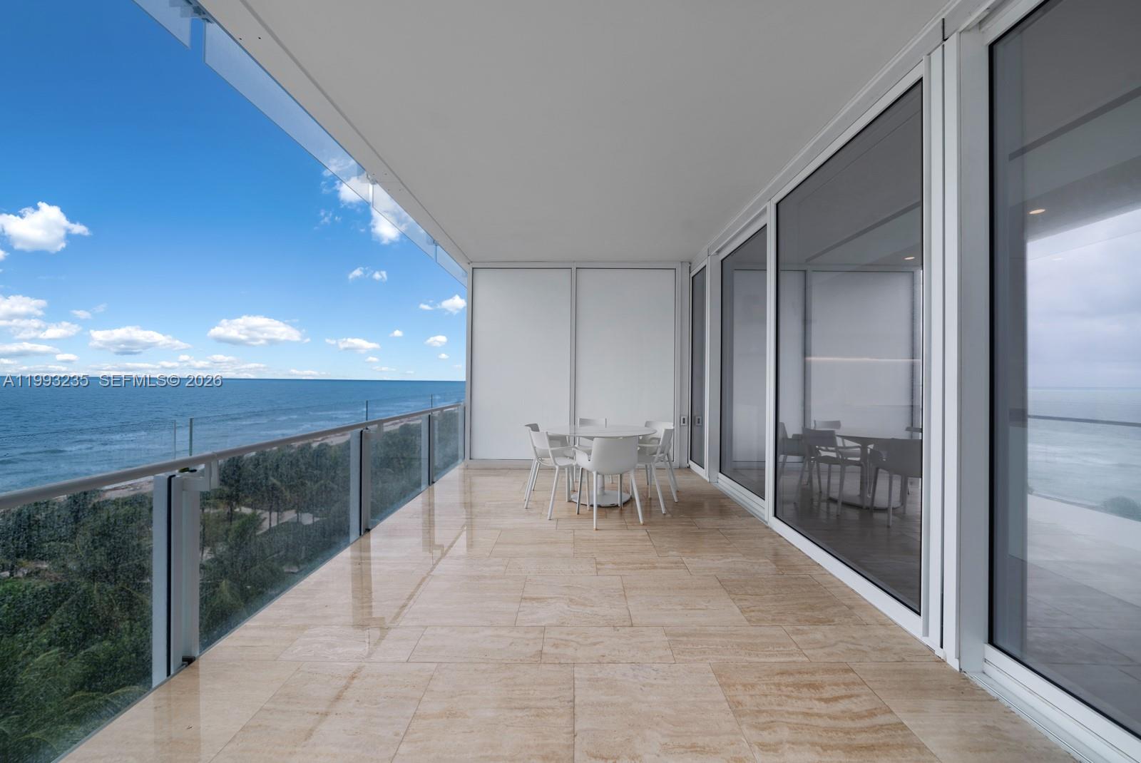 image The Surf Club Four Seasons29