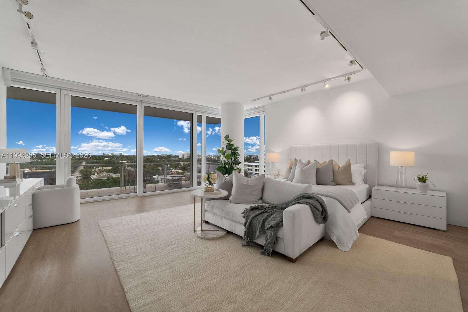 image The Surf Club Four Seasons31