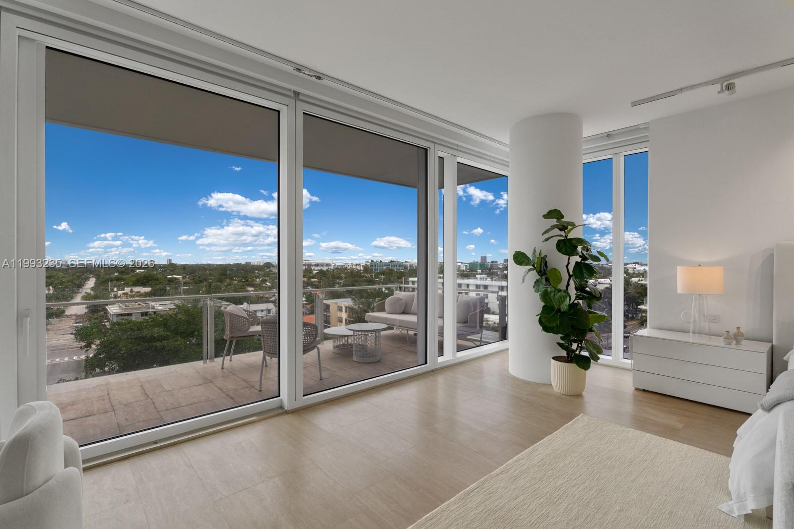 image The Surf Club Four Seasons35