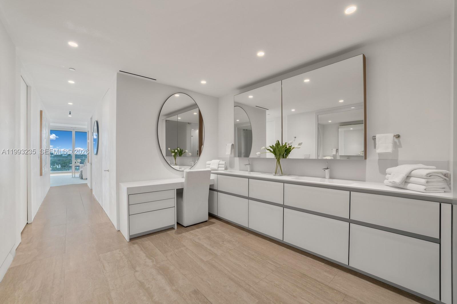 image The Surf Club Four Seasons37