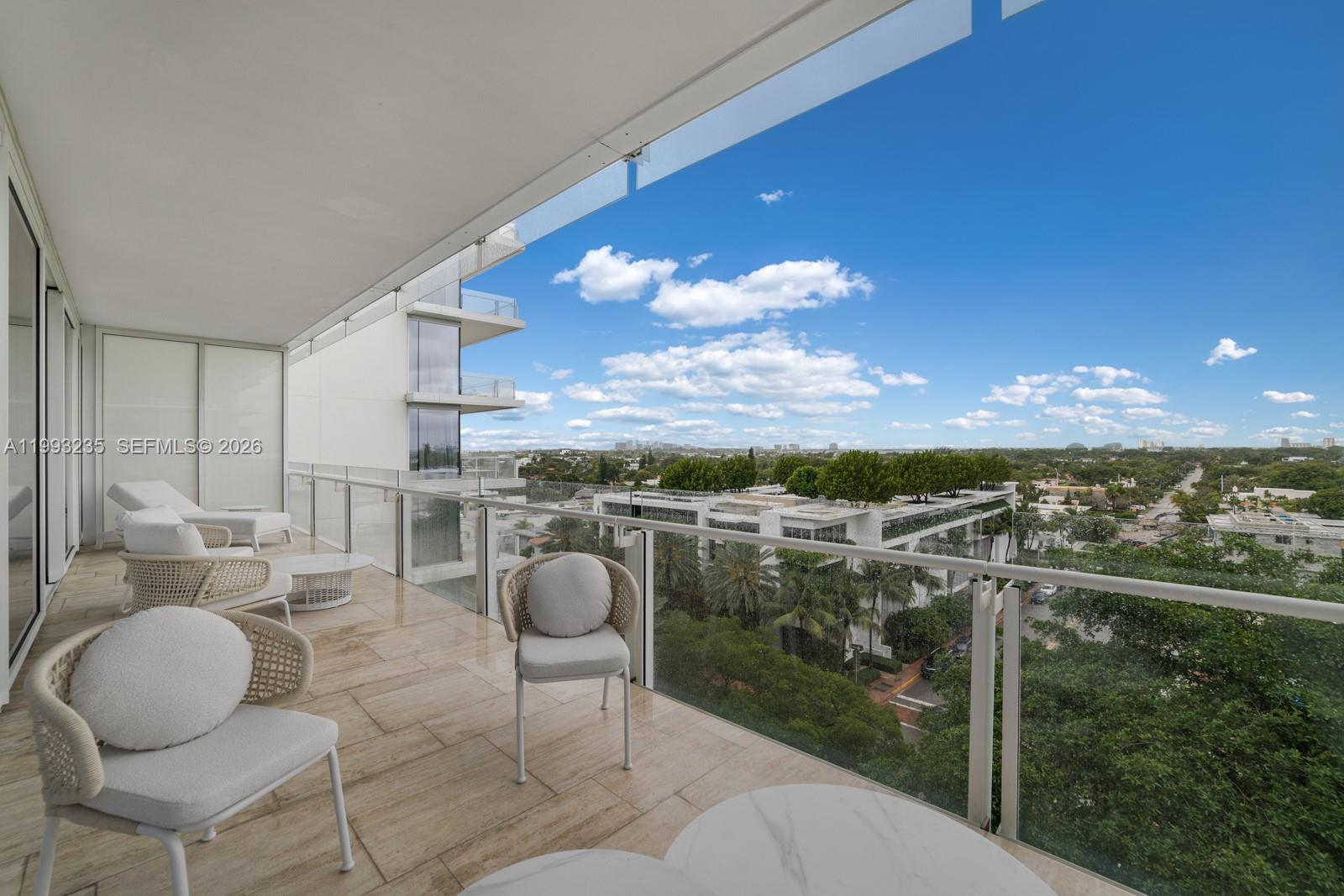 image The Surf Club Four Seasons40